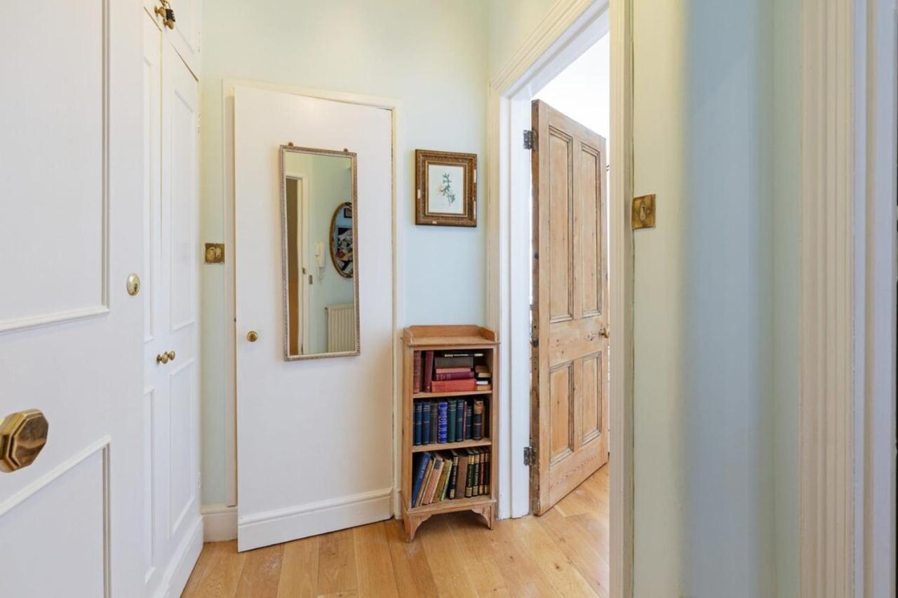 Gorgeous 1 Bedroom In Earl's Court With Vintage Furniture * Londra